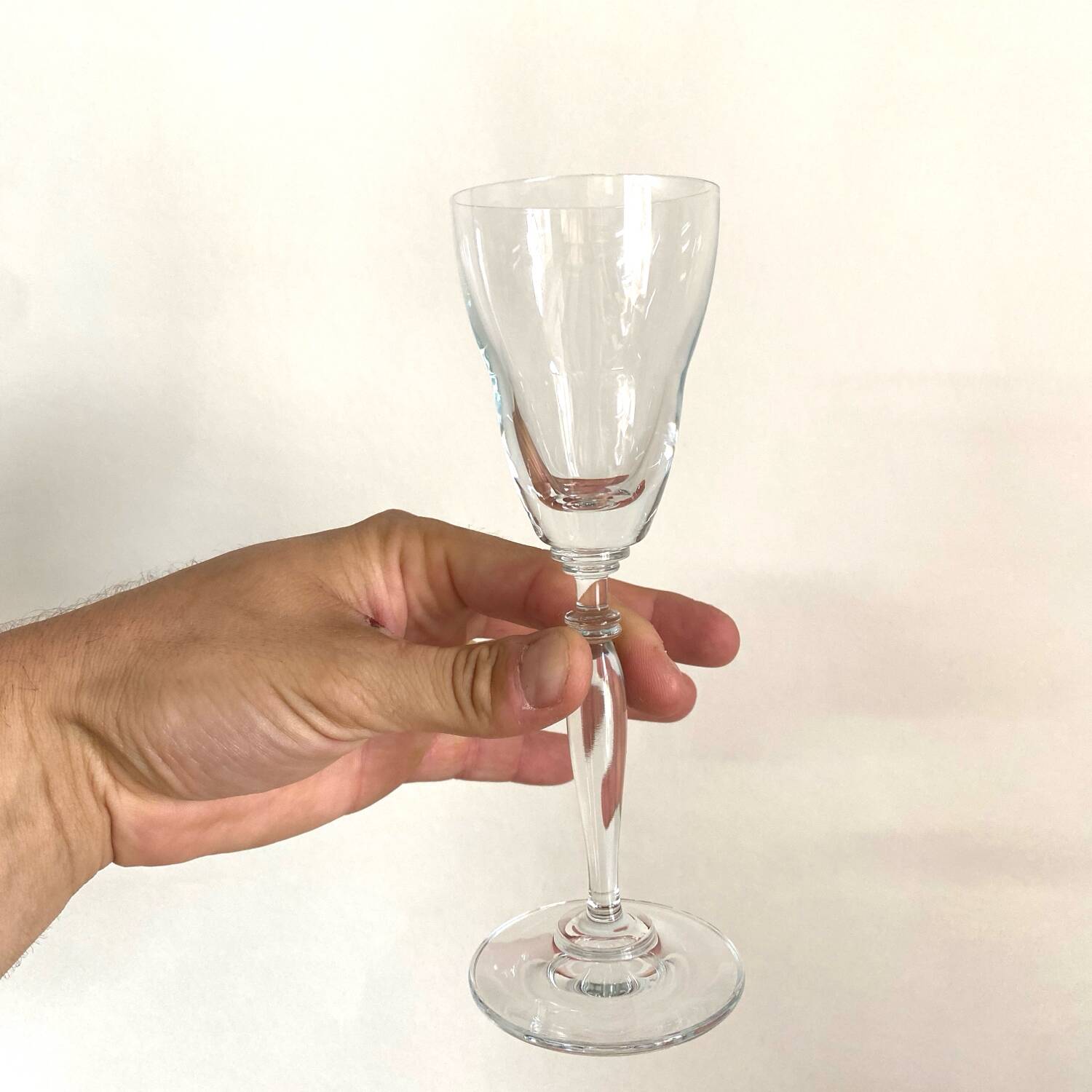 Vintage champagne flutes - tulip effect