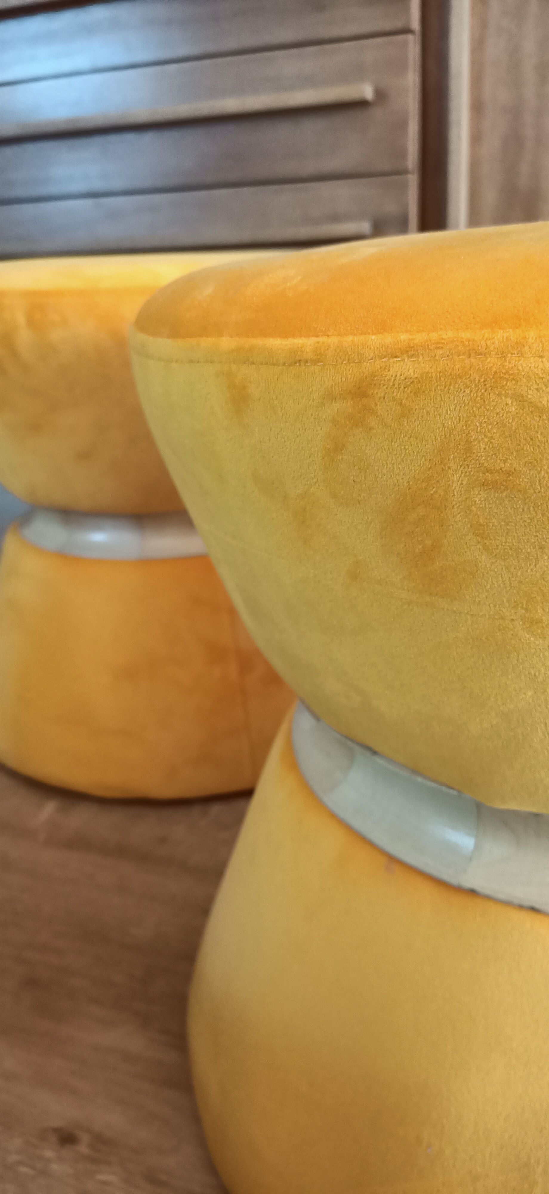 Duo poufs orange velours