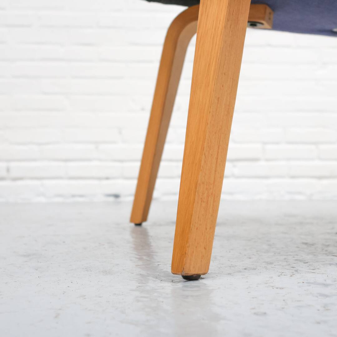 Knoll Conference Chair Eero Saarinen