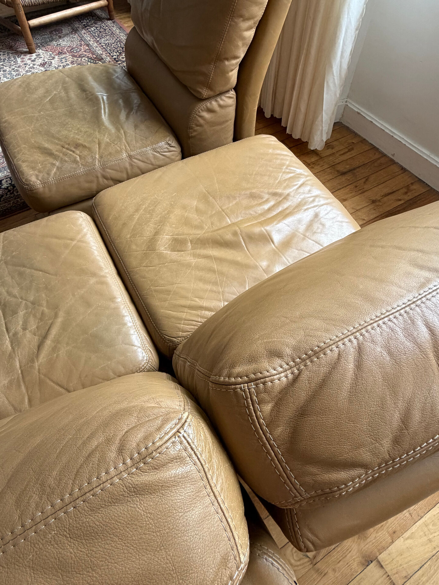 Lot de 5 chauffeuses en cuir vintage