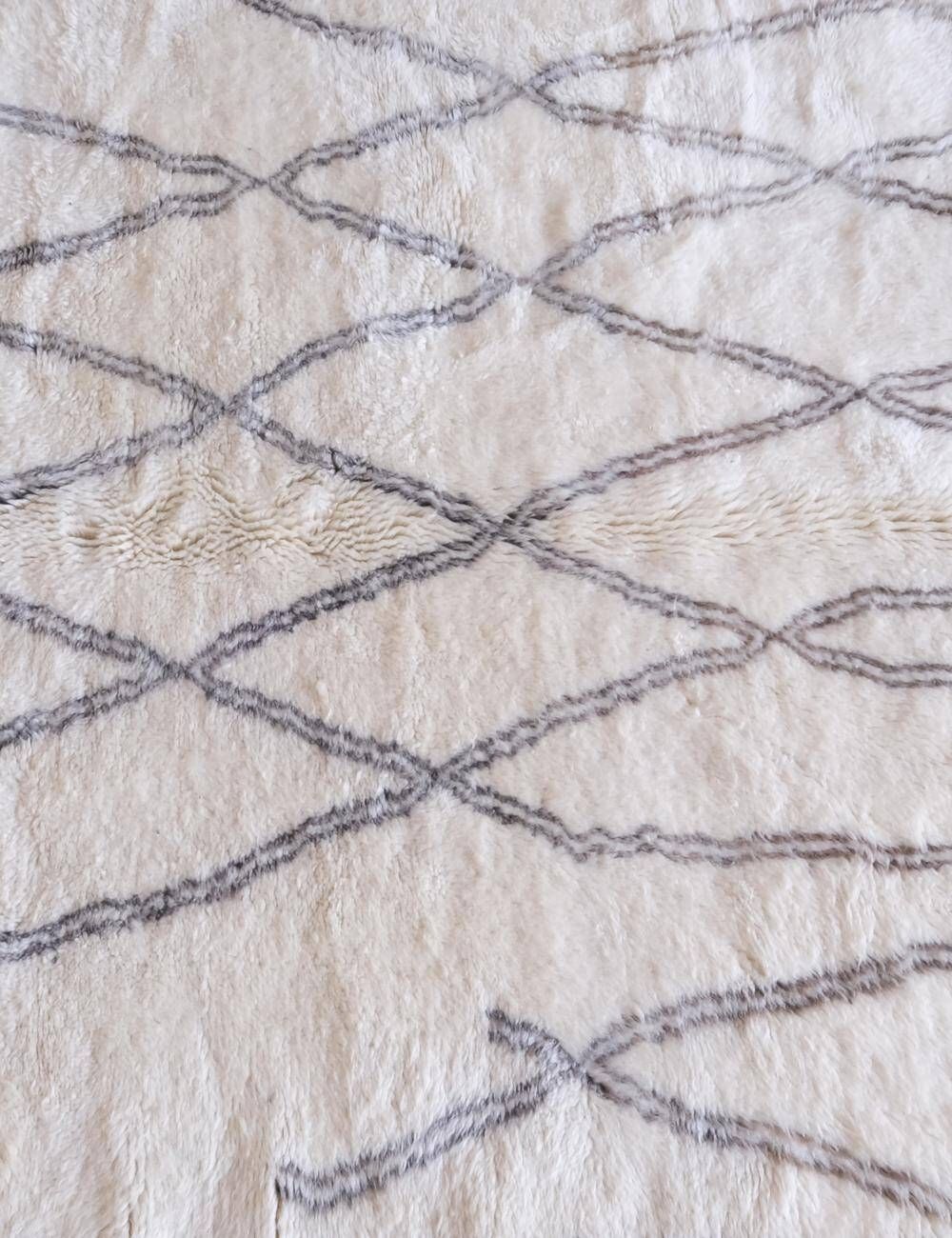 Contemporary Beni Mrirt Rug - 260 x 152 cm