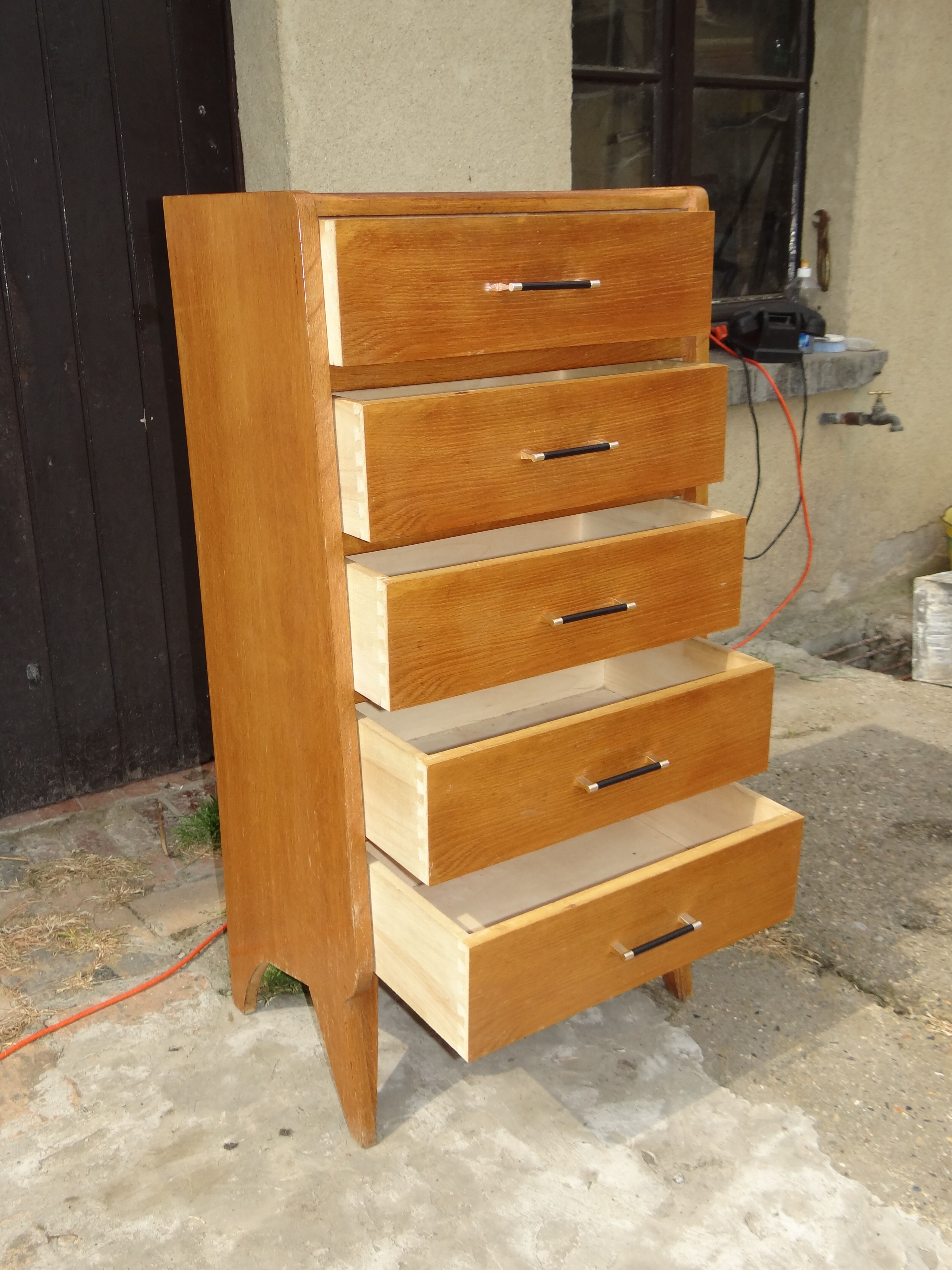1950-foot compass chest of drawers