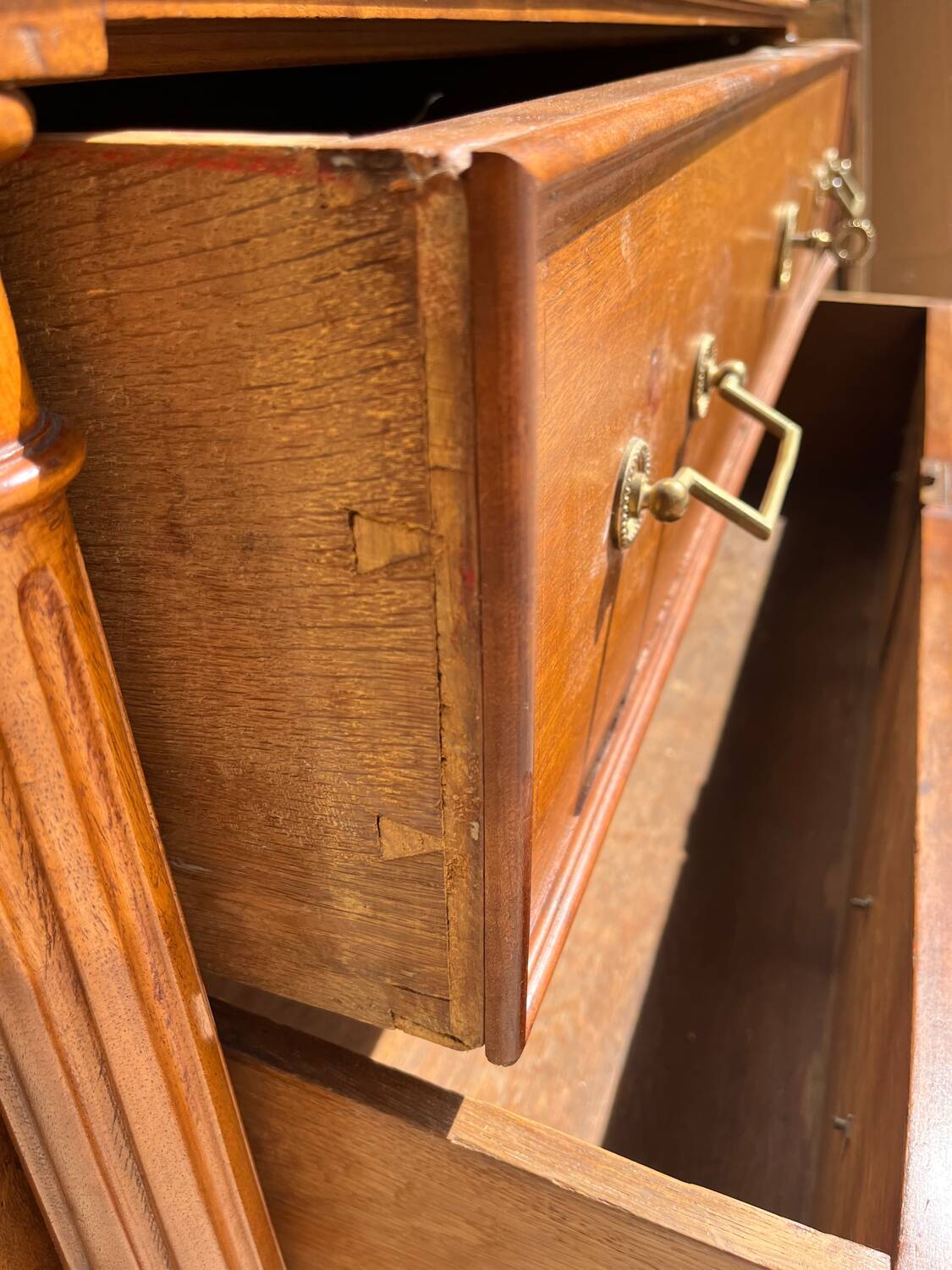 Antique chest of drawers on top