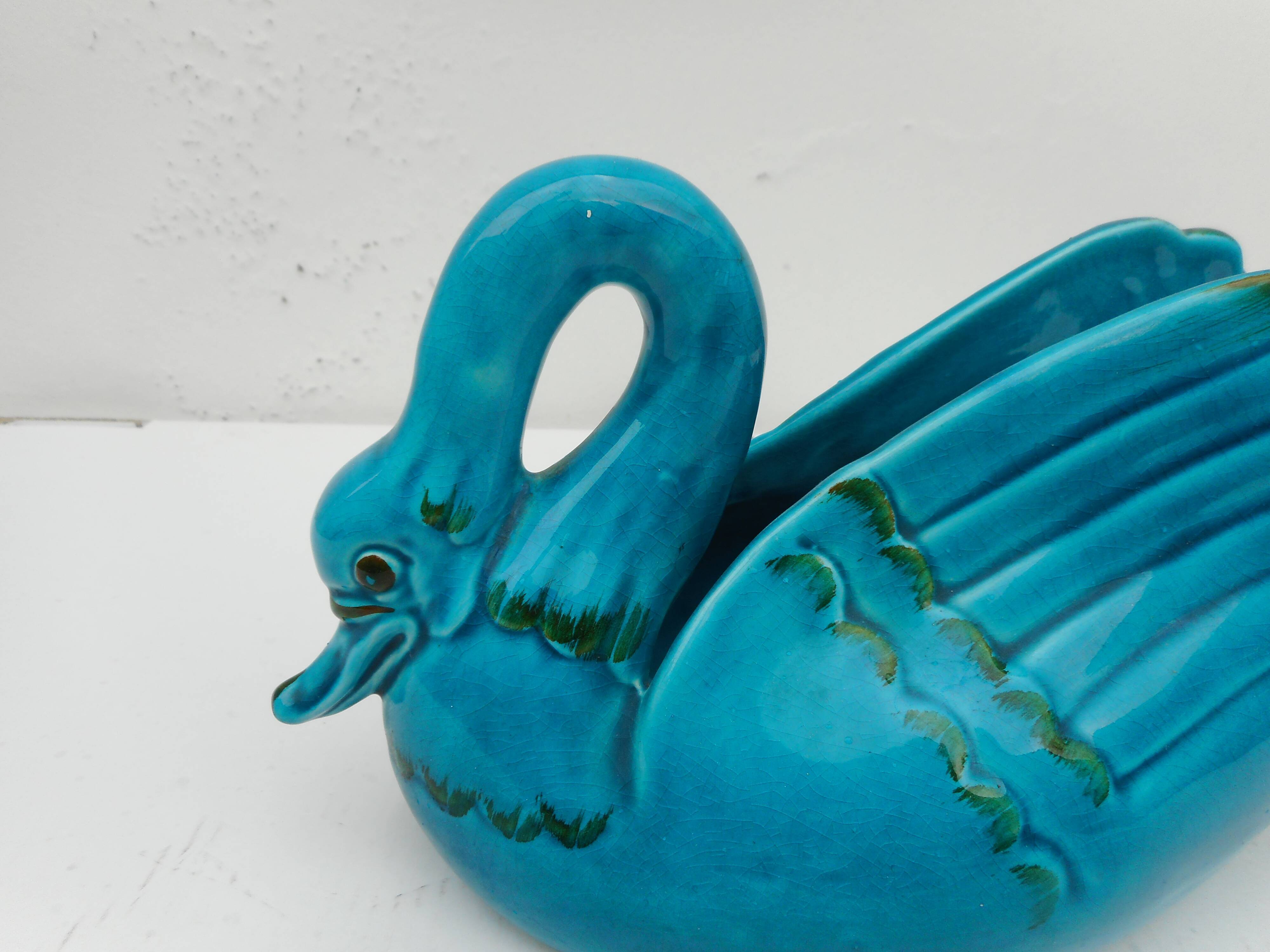 Ceramic cigne