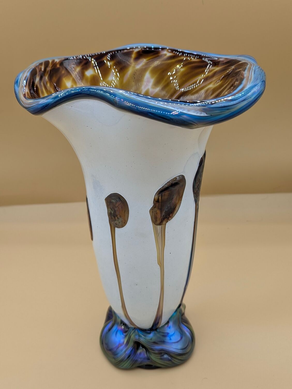 Biot vase blown by Jean Claude Novaro