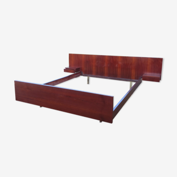 Teak bed