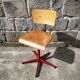 Chaise d'atelier pivotante