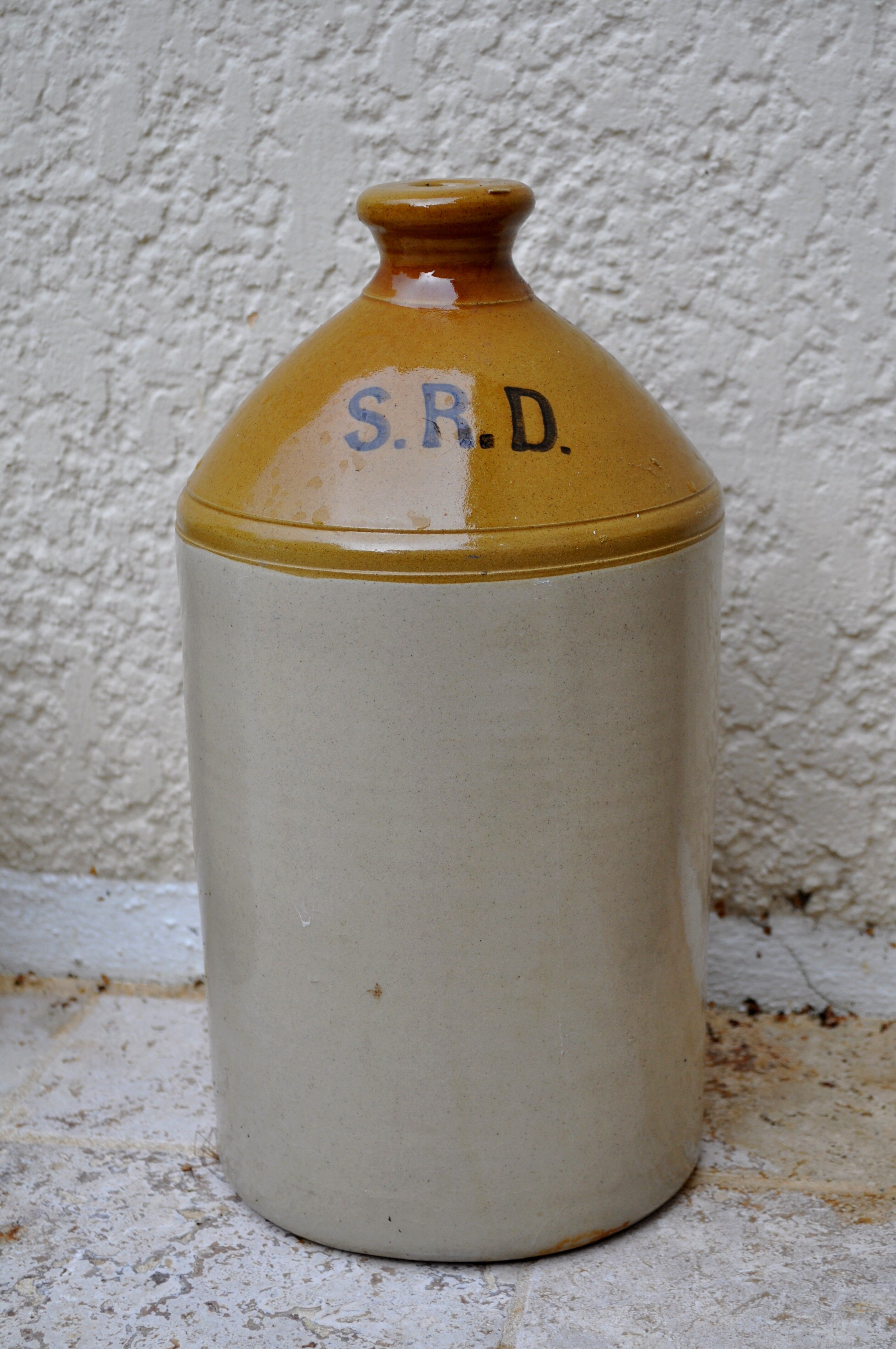 Bottle English jug sandstone S. R. D.