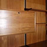 Library modular wall shelf in teak