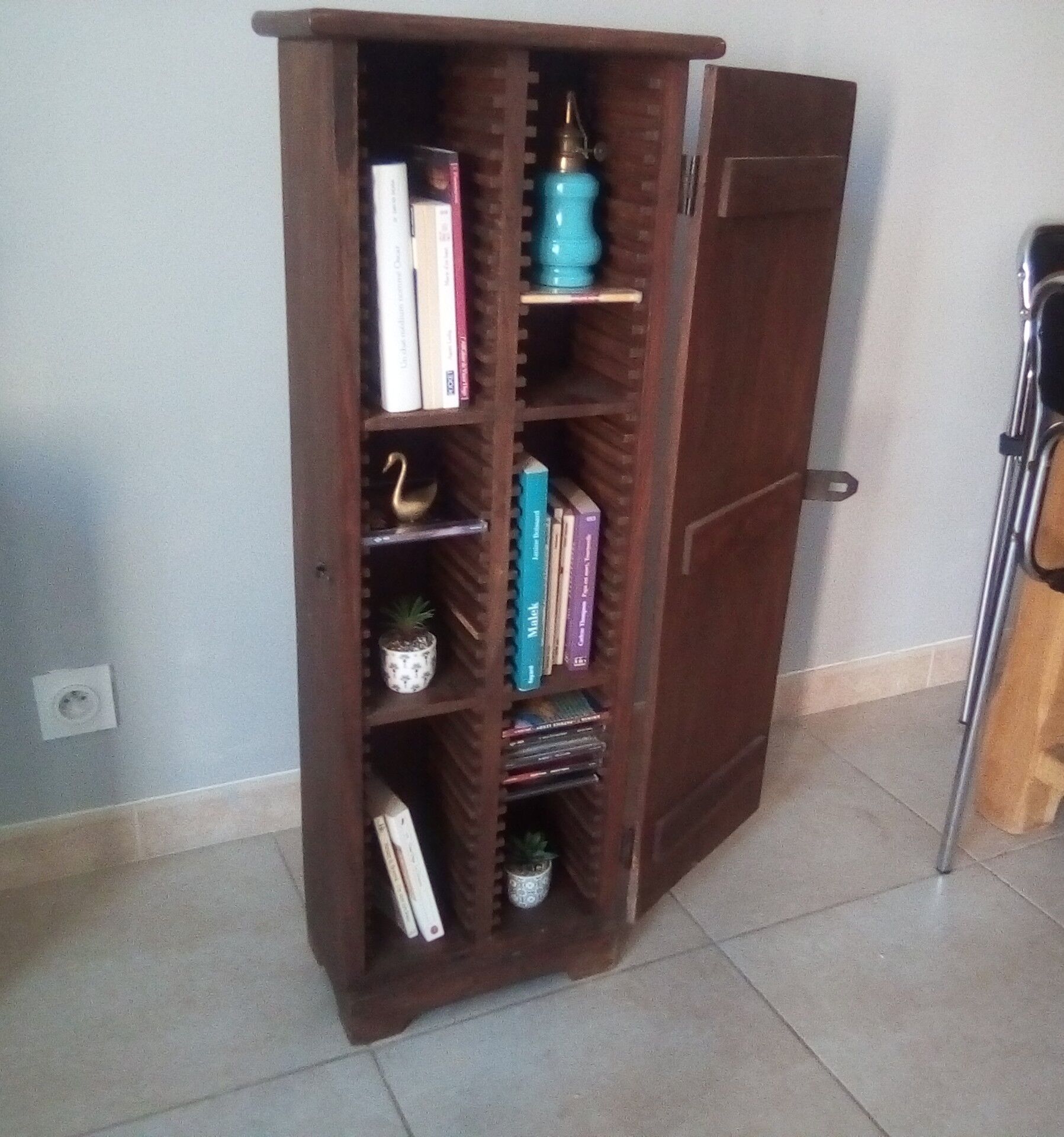 Scottish storage cabinet 80s