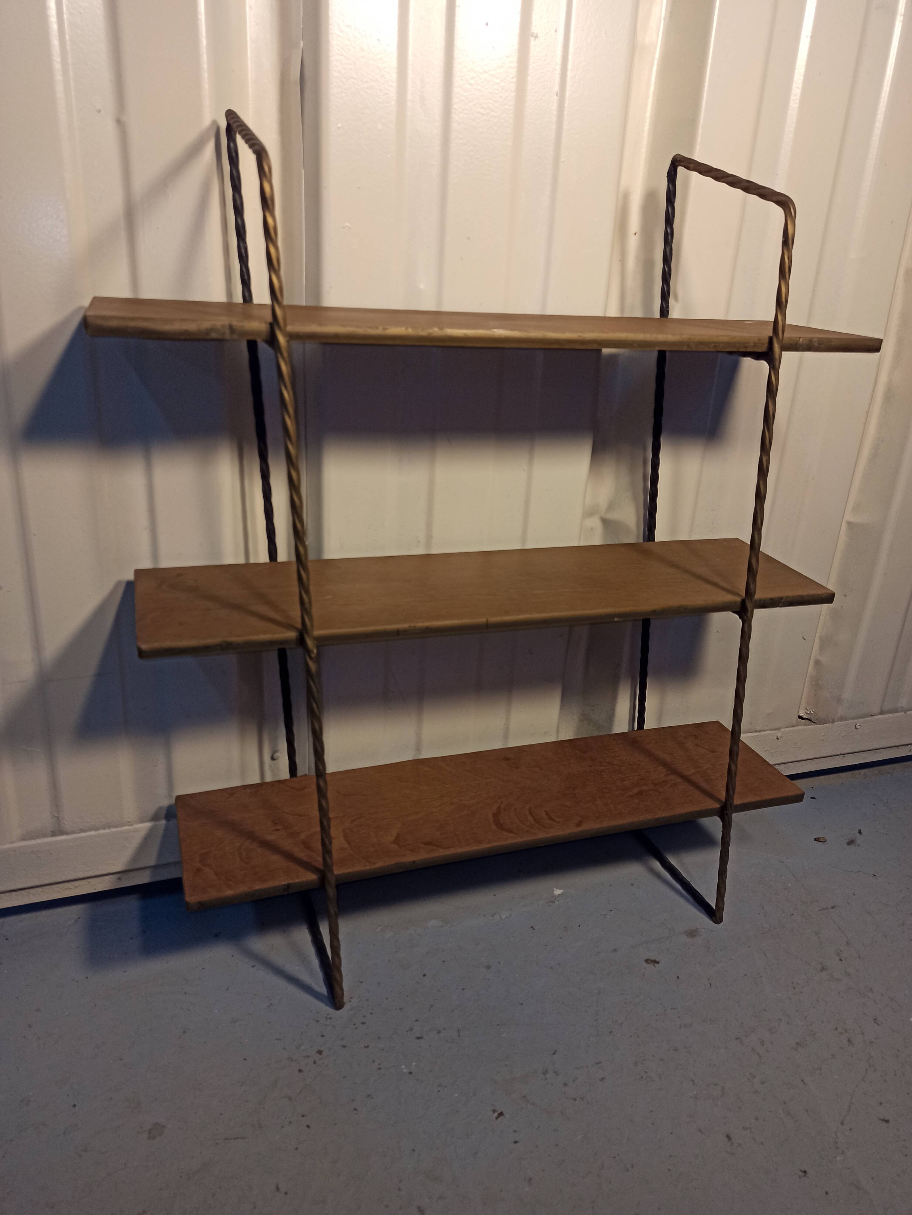 Shelf string iron and wood 3 trays