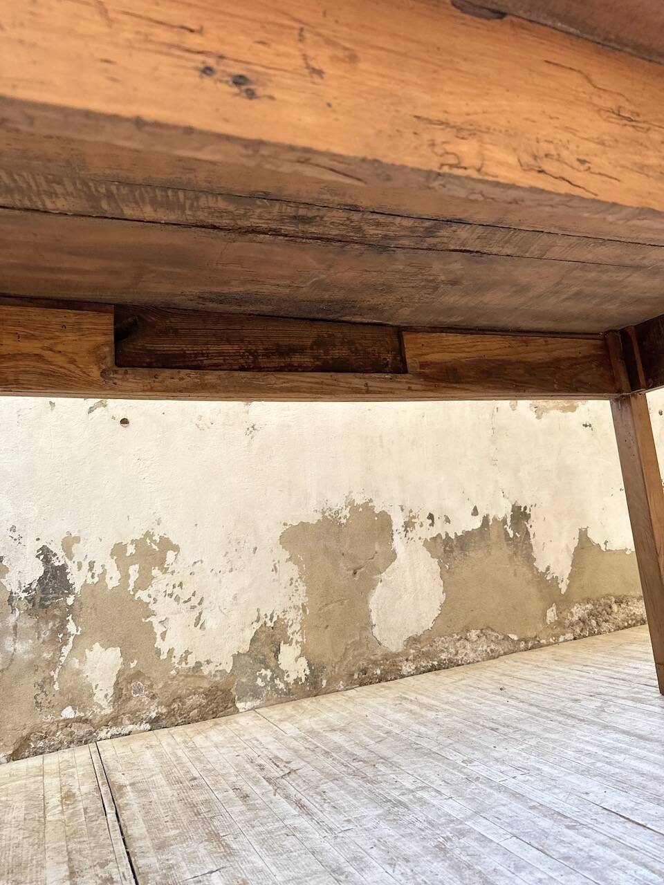 Cherry farmhouse table 1m8