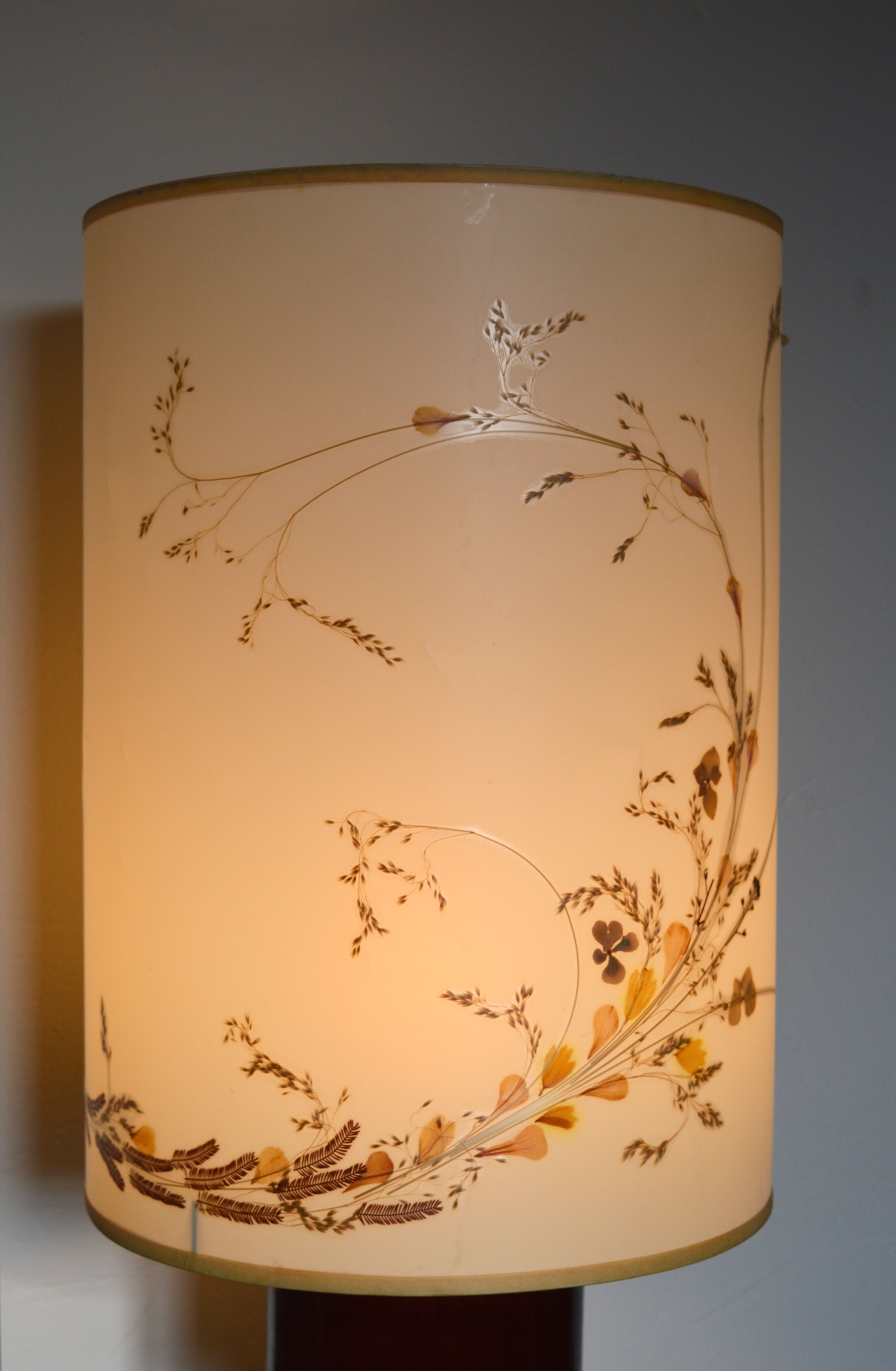 Ceramic lamp and dried flowers