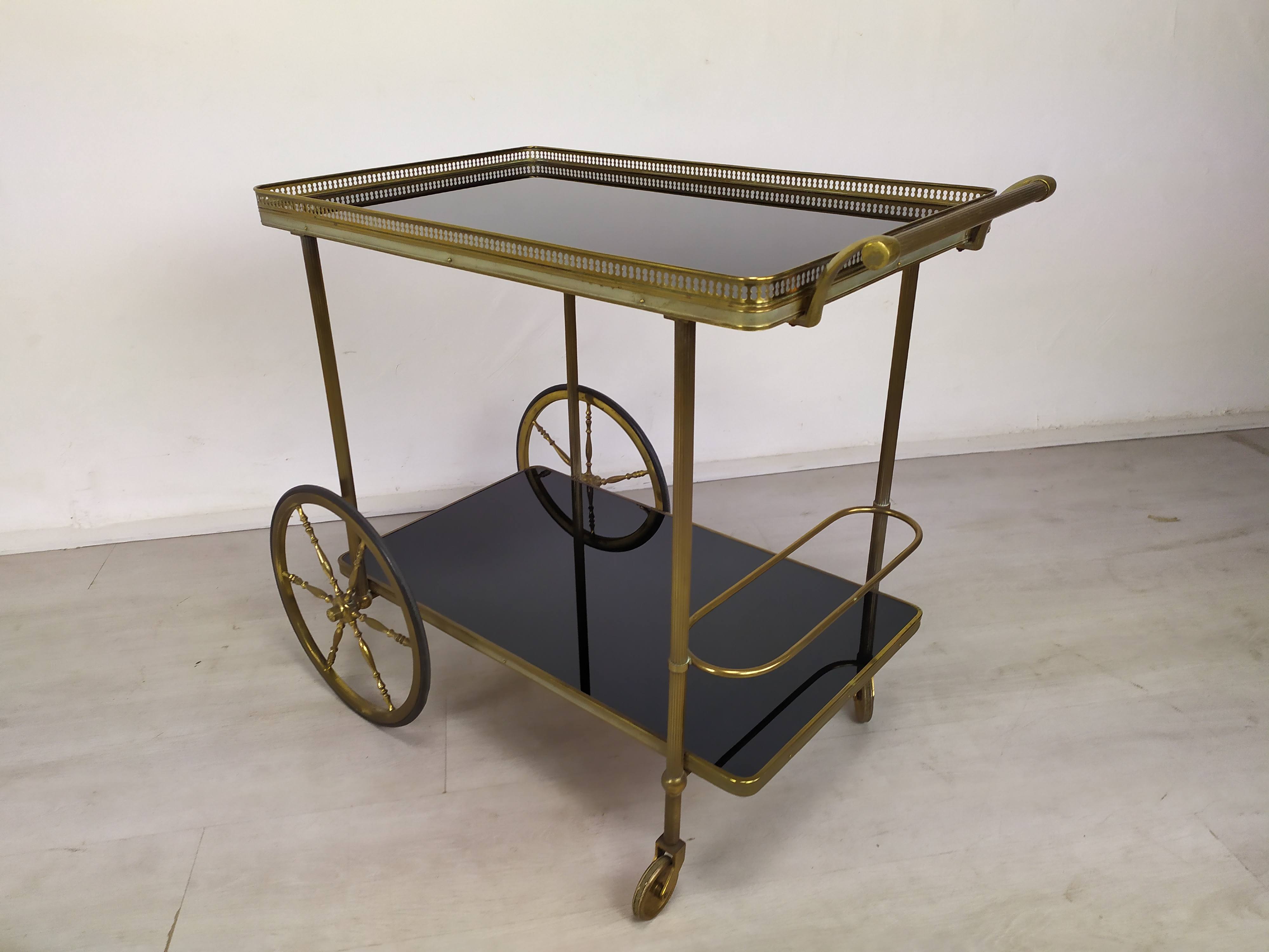 Vintage bar rolling service