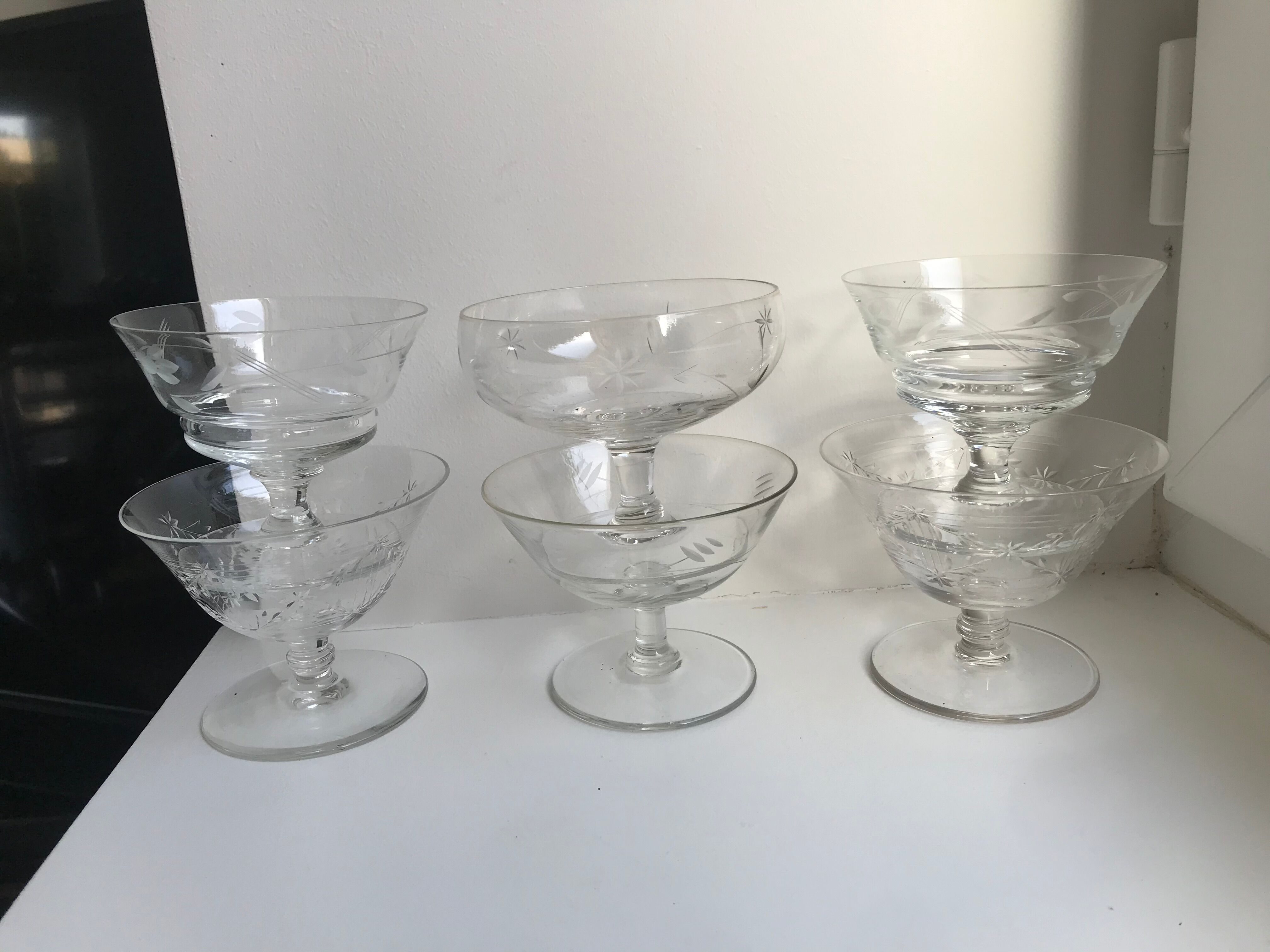 lot de 6 coupes à champagne dépareillées en cristal gravé années 30