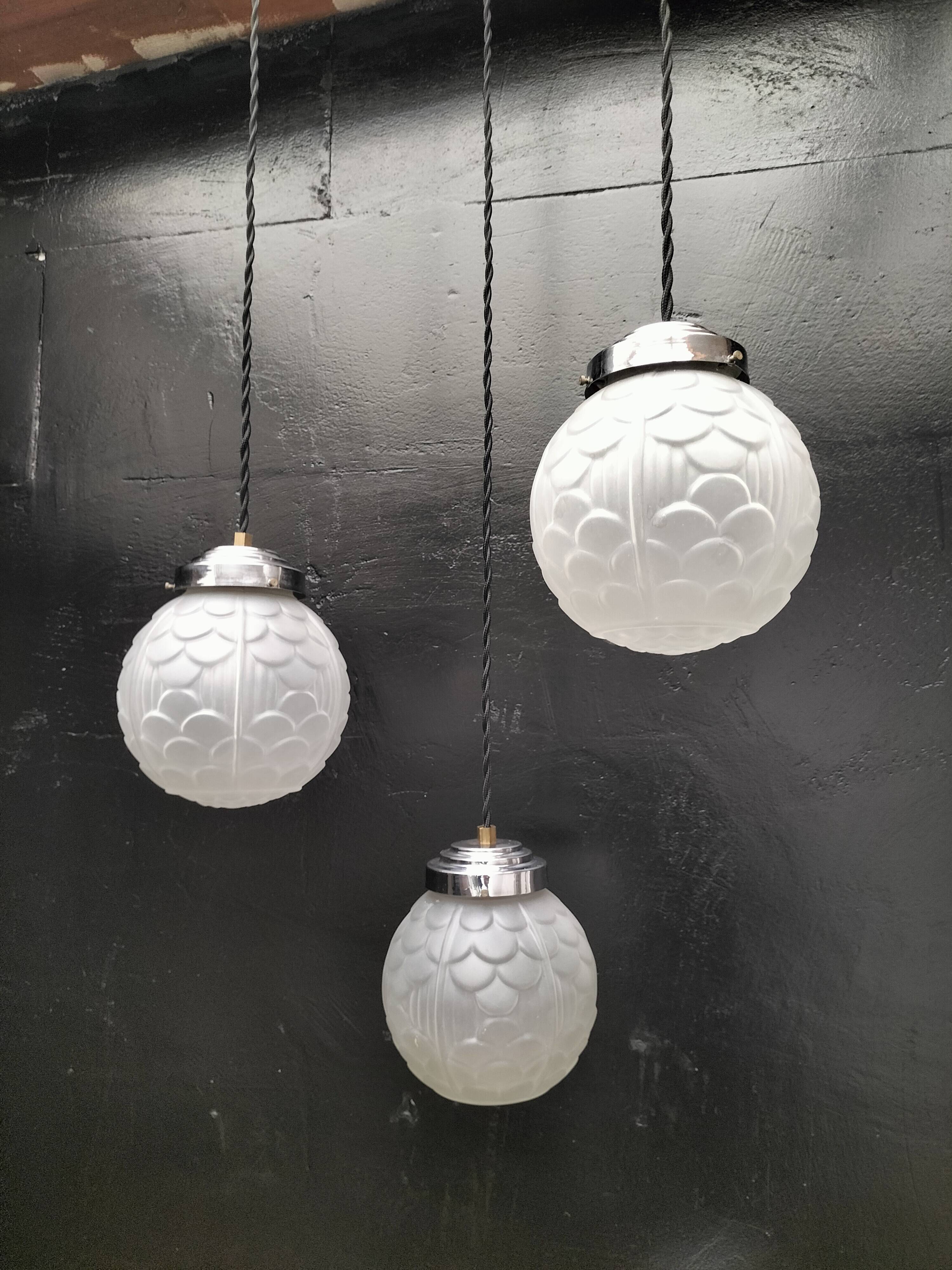 Art deco pendant lights