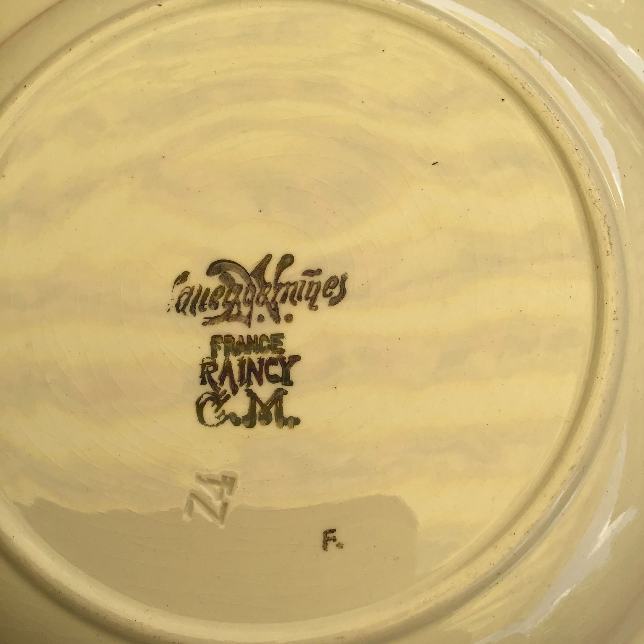 8 old flatassiettes of the earthenware factory Degoin Sarreguemines décor Raincy