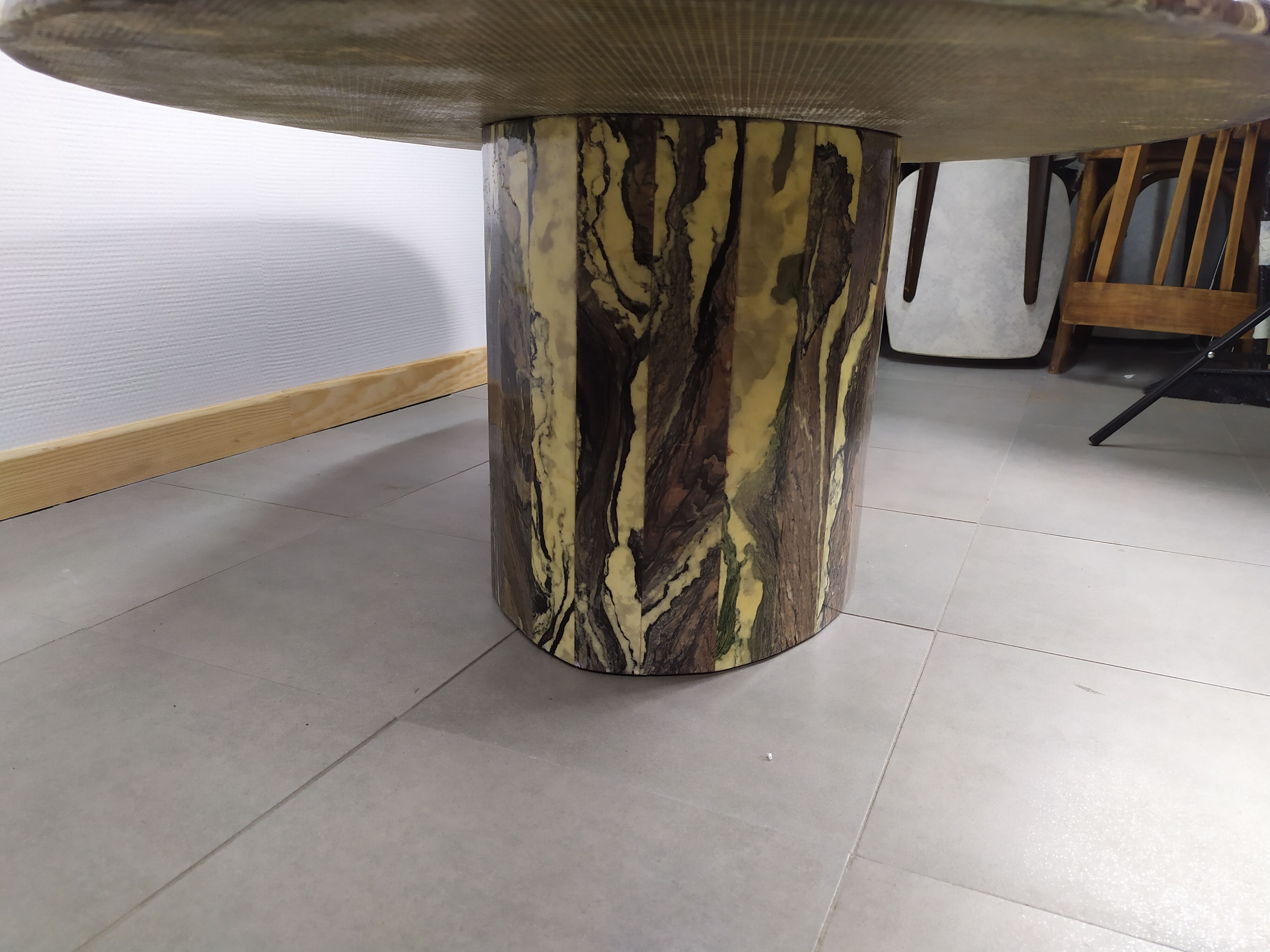 Ancient Oval Marble Coffee Table in Black Granite White Oval