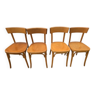Lot de  quatre  chaises  de  Bistrot  vintage