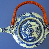 Japanese blue-white porcelain teapot