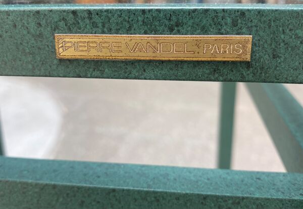 Paire de tables d’appoint de Pierre Vandel, années 1970