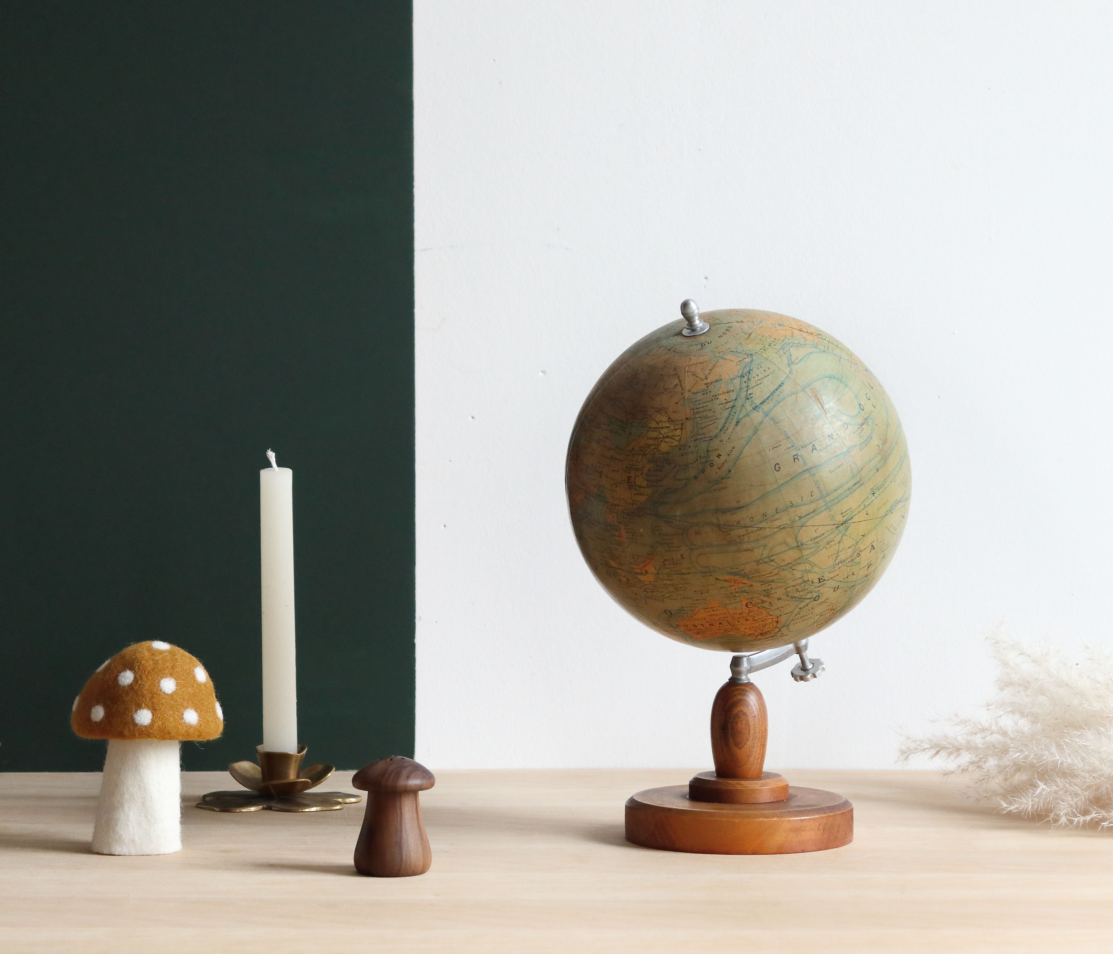 Globe world map J. Forest for Girard Barrère and Thomas on wooden base, 50s