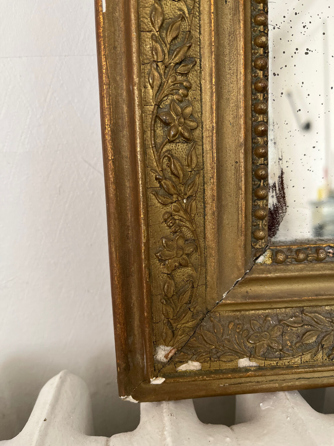 Old gilded mirror 52x40cm