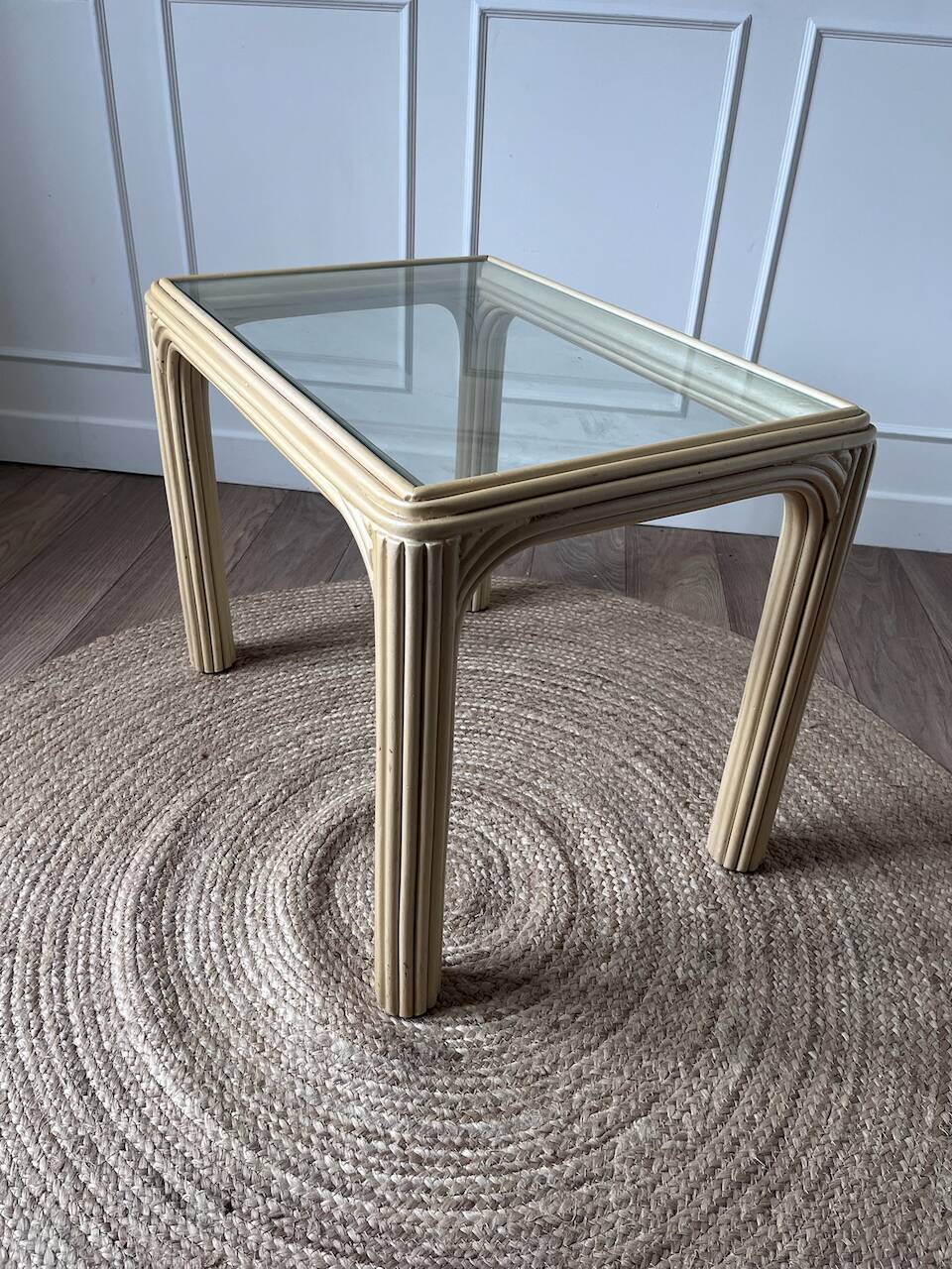 Table basse rotin doré