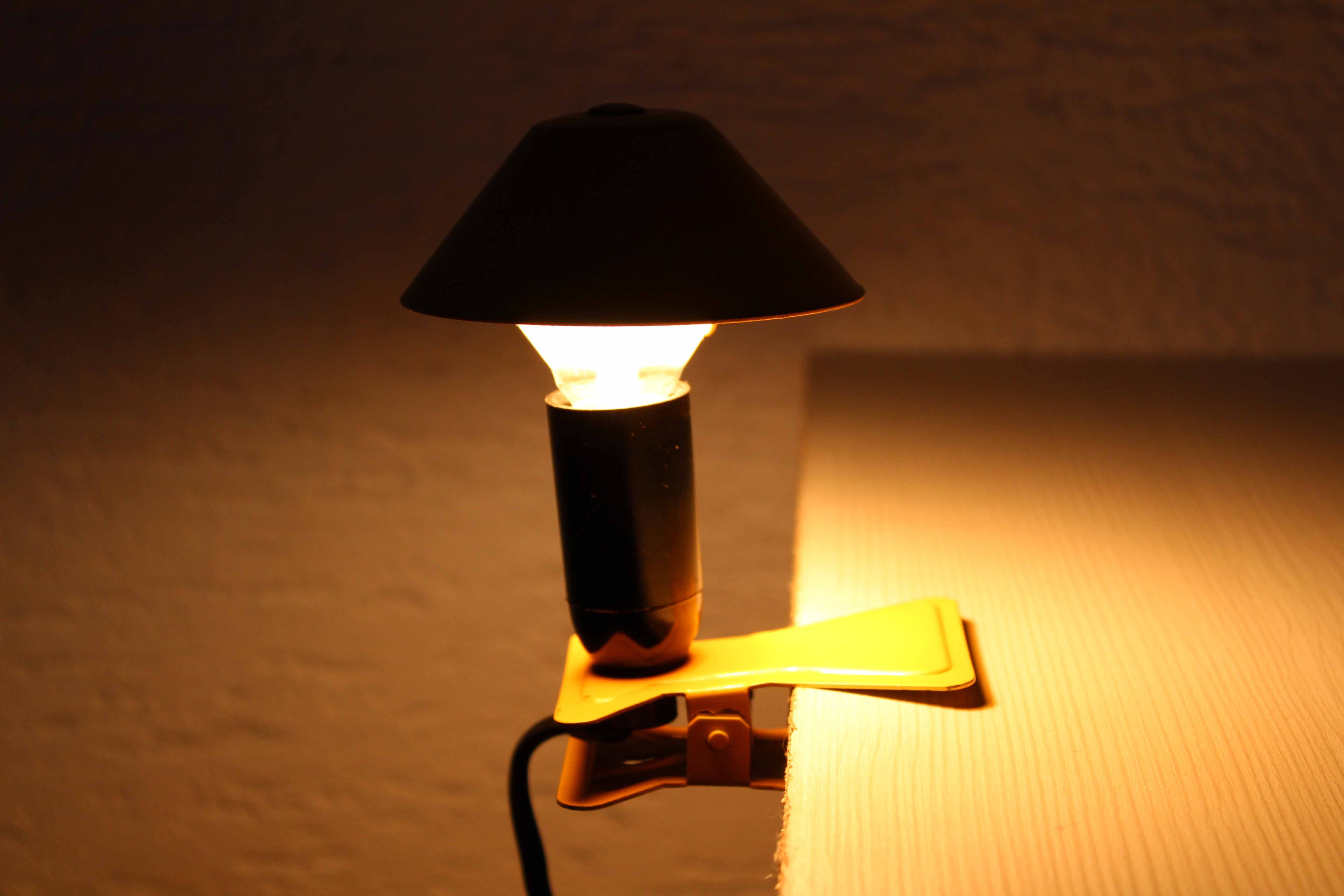 Lampe champignon sur pince