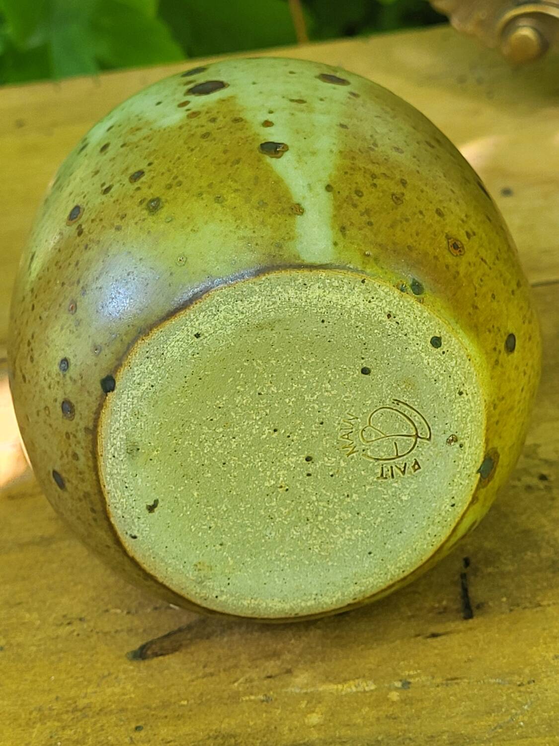 Stoneware flower pick