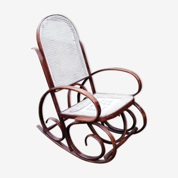 Rocking chair en cannage