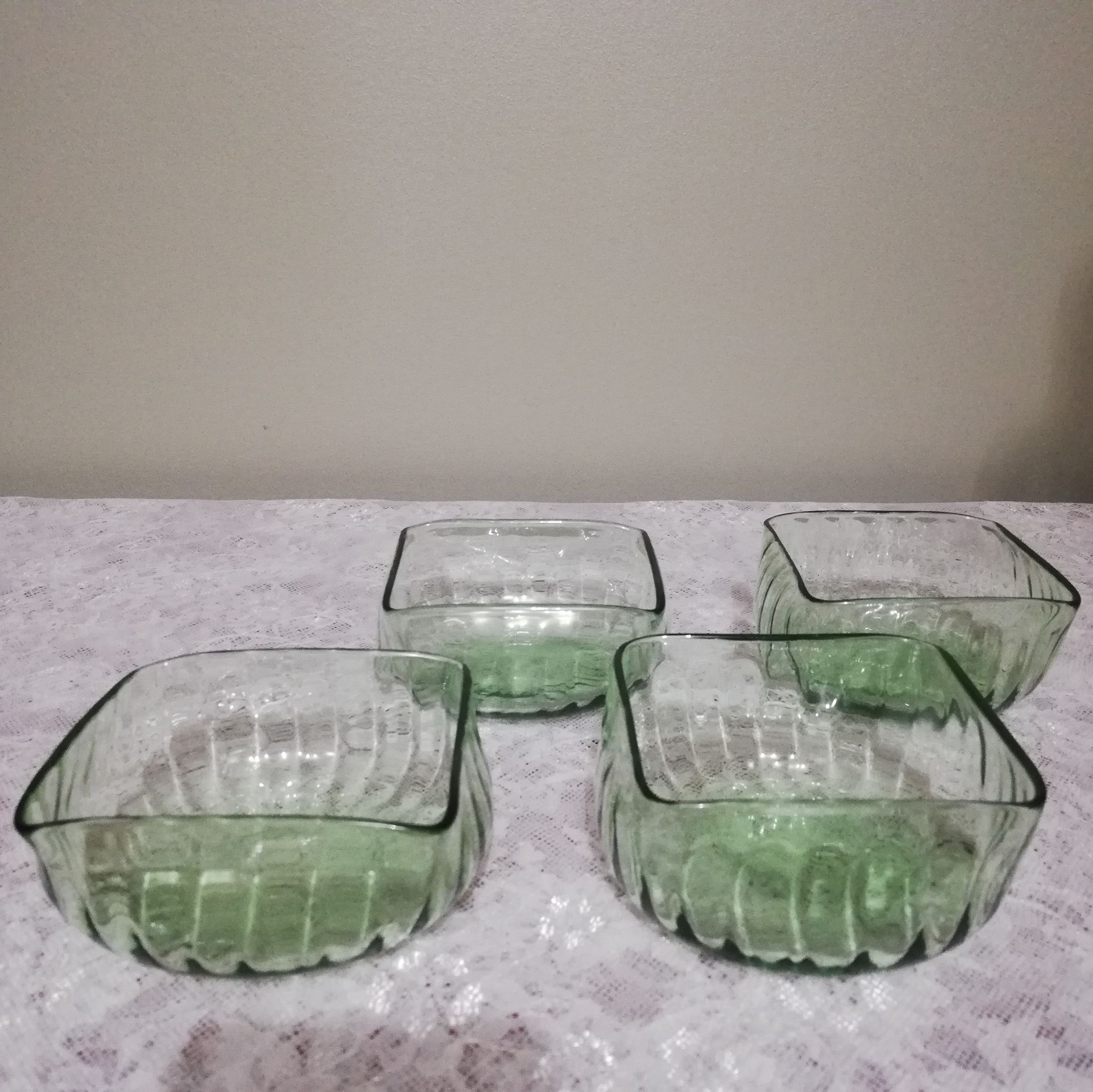 4 coupelles art déco en verre