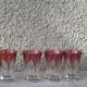 7 verres à apéritif en verre rouge et transparent ciselés vintage