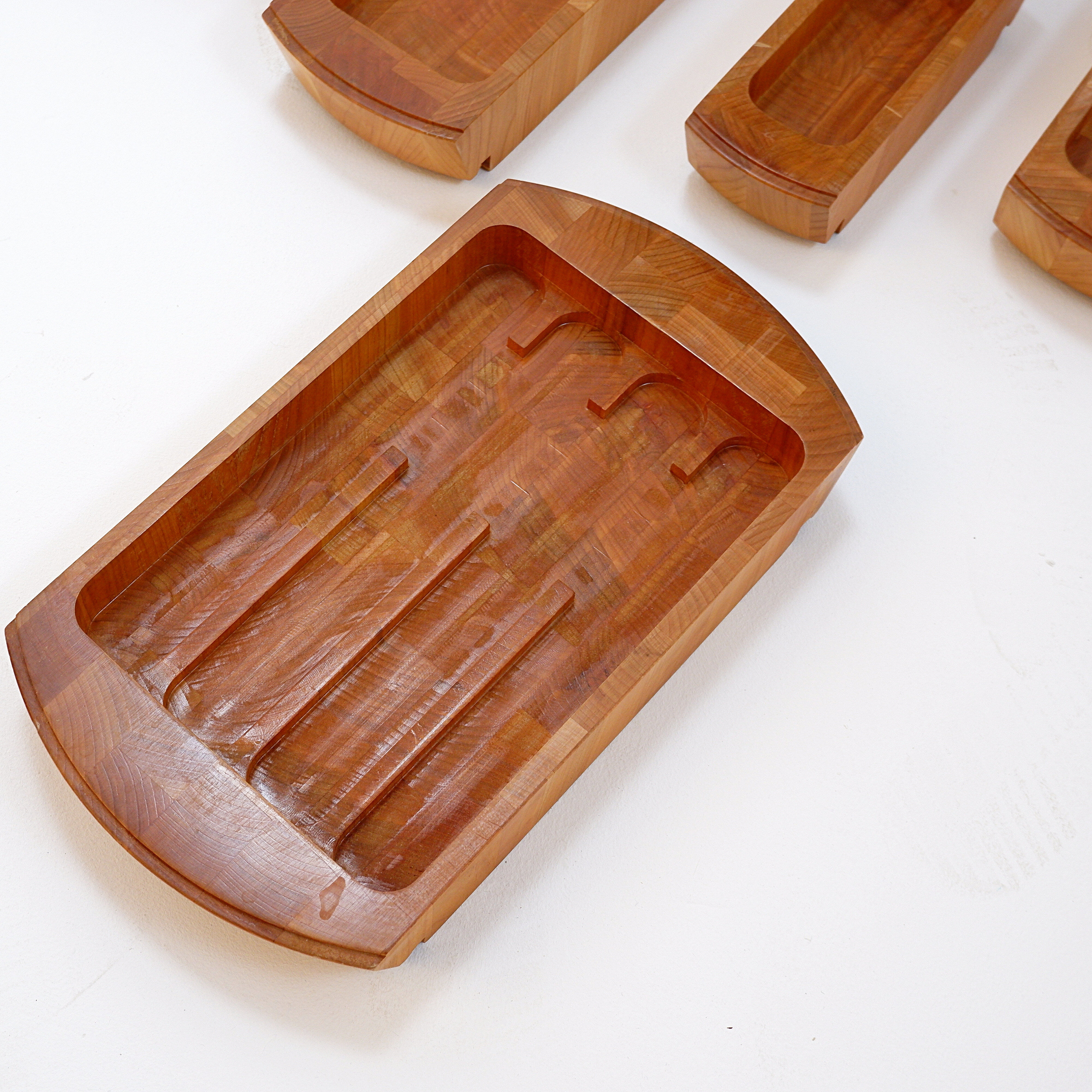 Cone-shaped kitchen unit with drawers