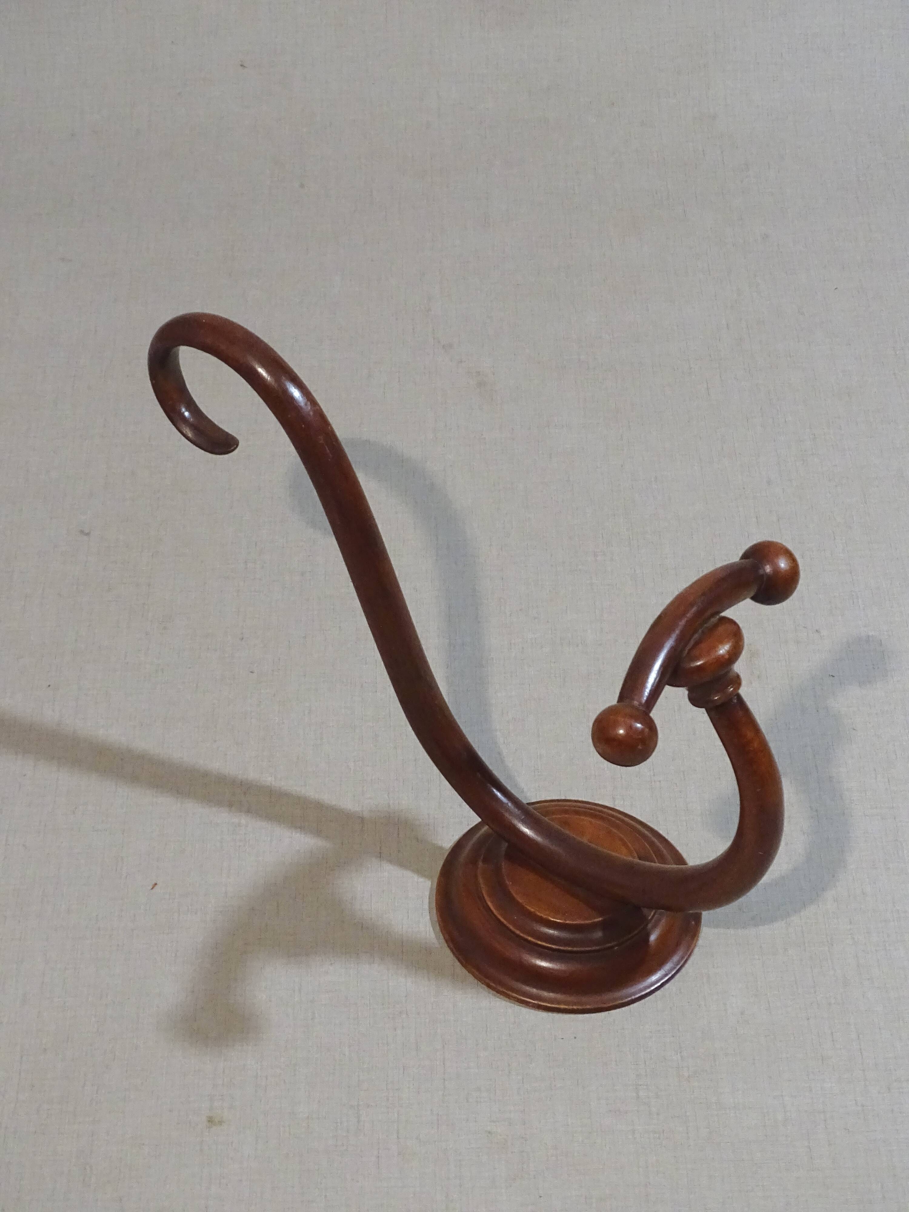 Single wall patére N°1 of Thonet Ca 1900, hat holder