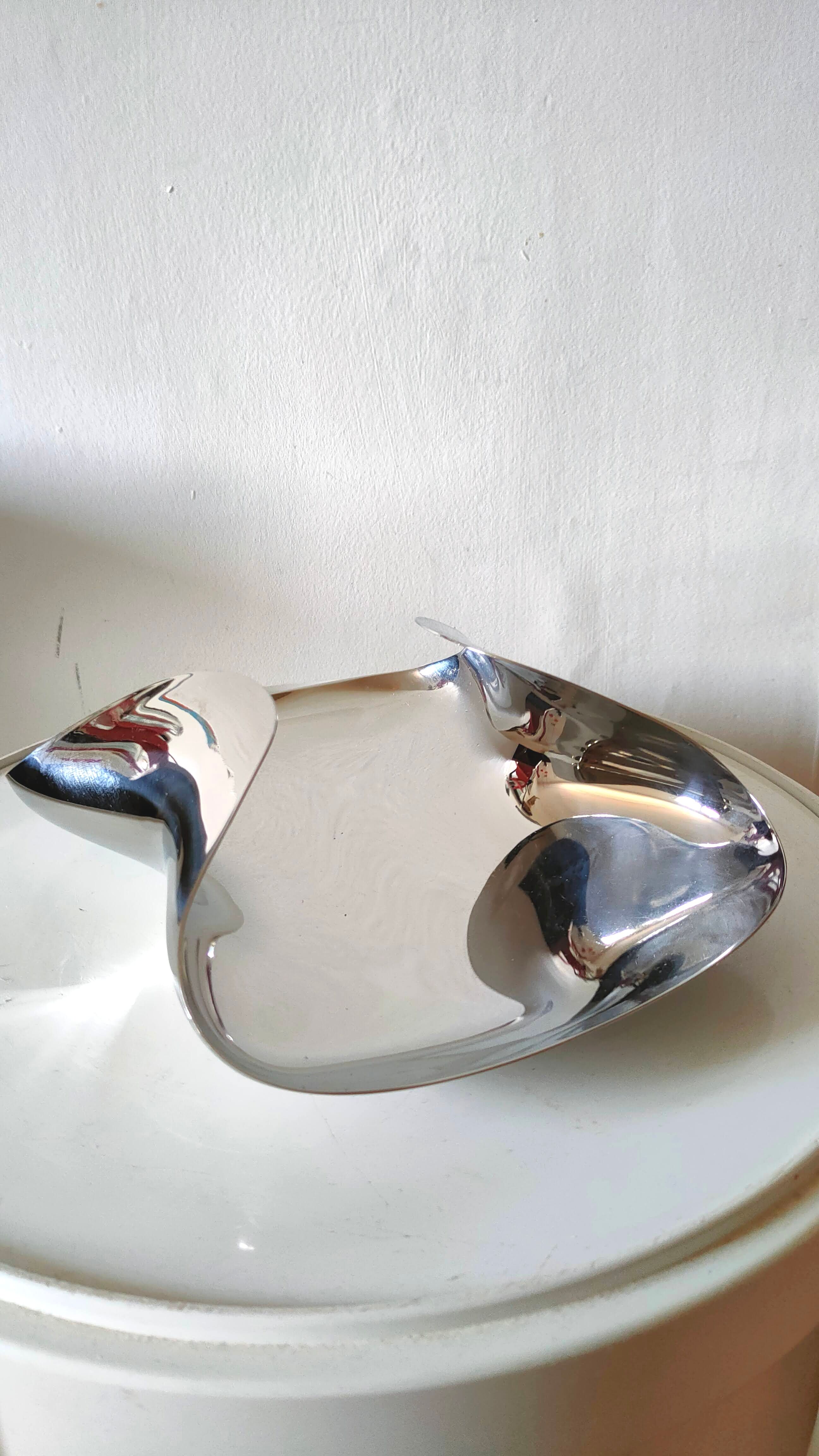 Marli fruit holder designed by Steven Blaess for Alessi 2008