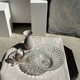 Large classic diamond-tipped glass salad bowl