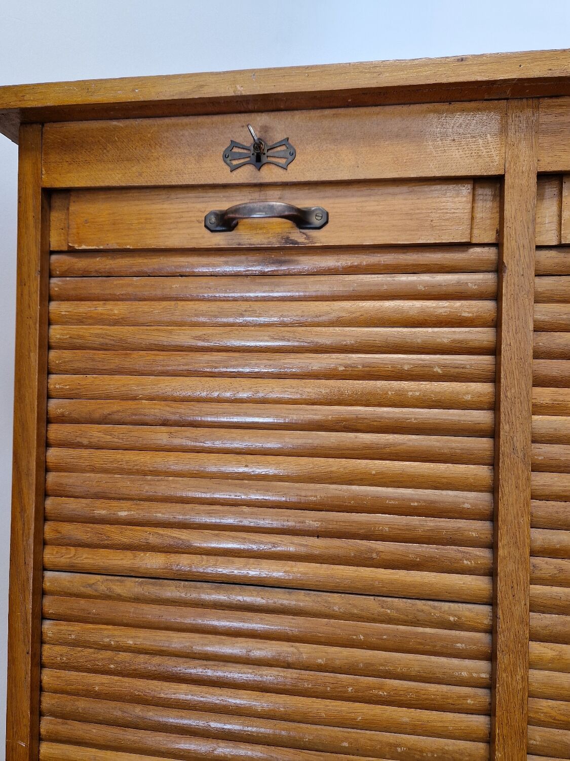 Notary binder cabinet