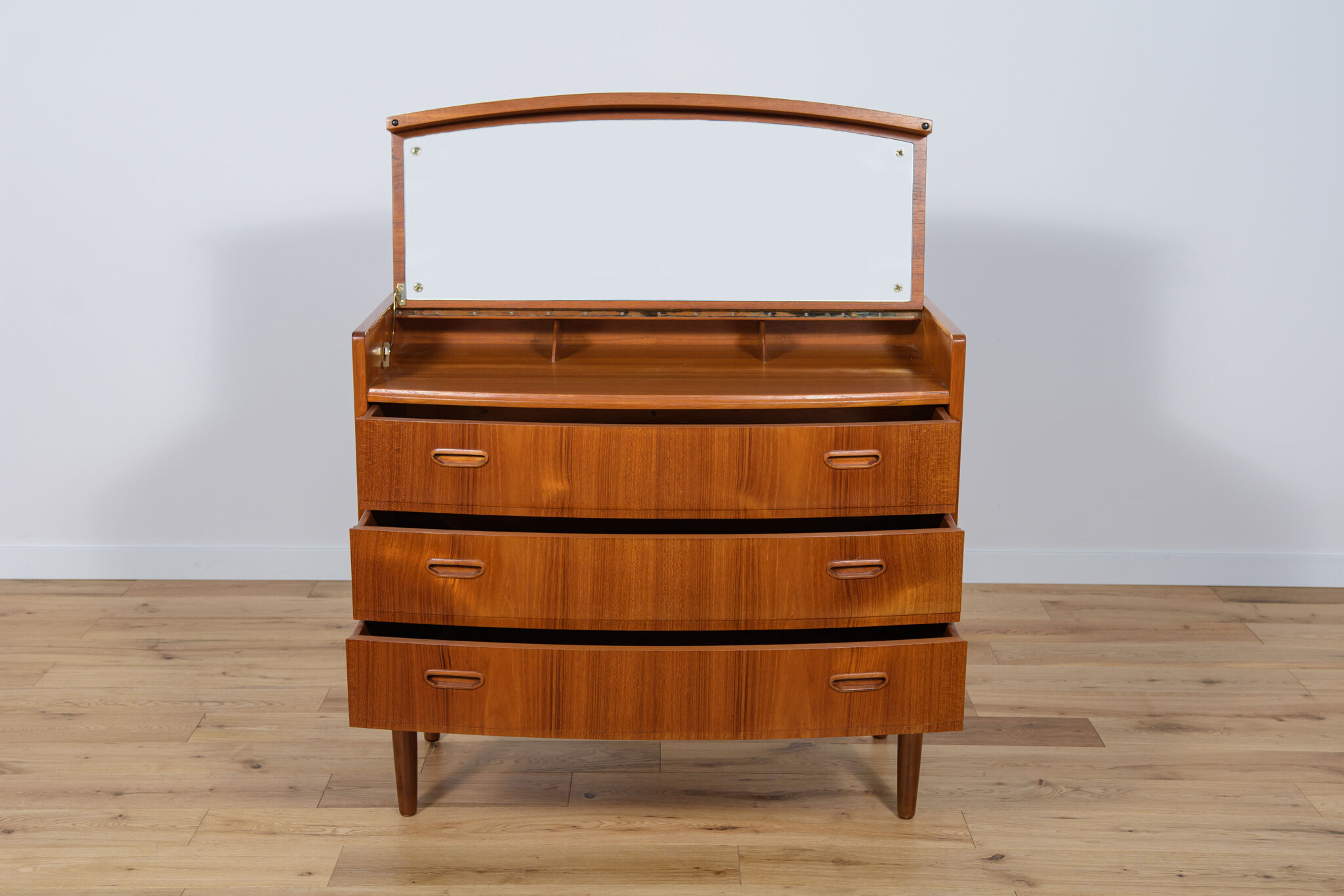 Coiffeuse danoise en teck du milieu du siècle, années 1960