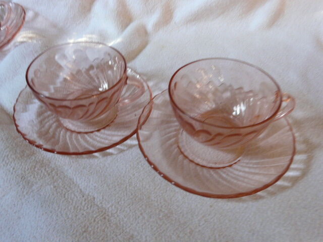 6 cups and saucers Rosaline Arcoroc France