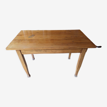 Farmhouse table