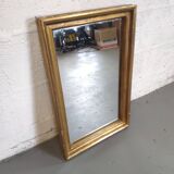 Rectangular mirror wall wall