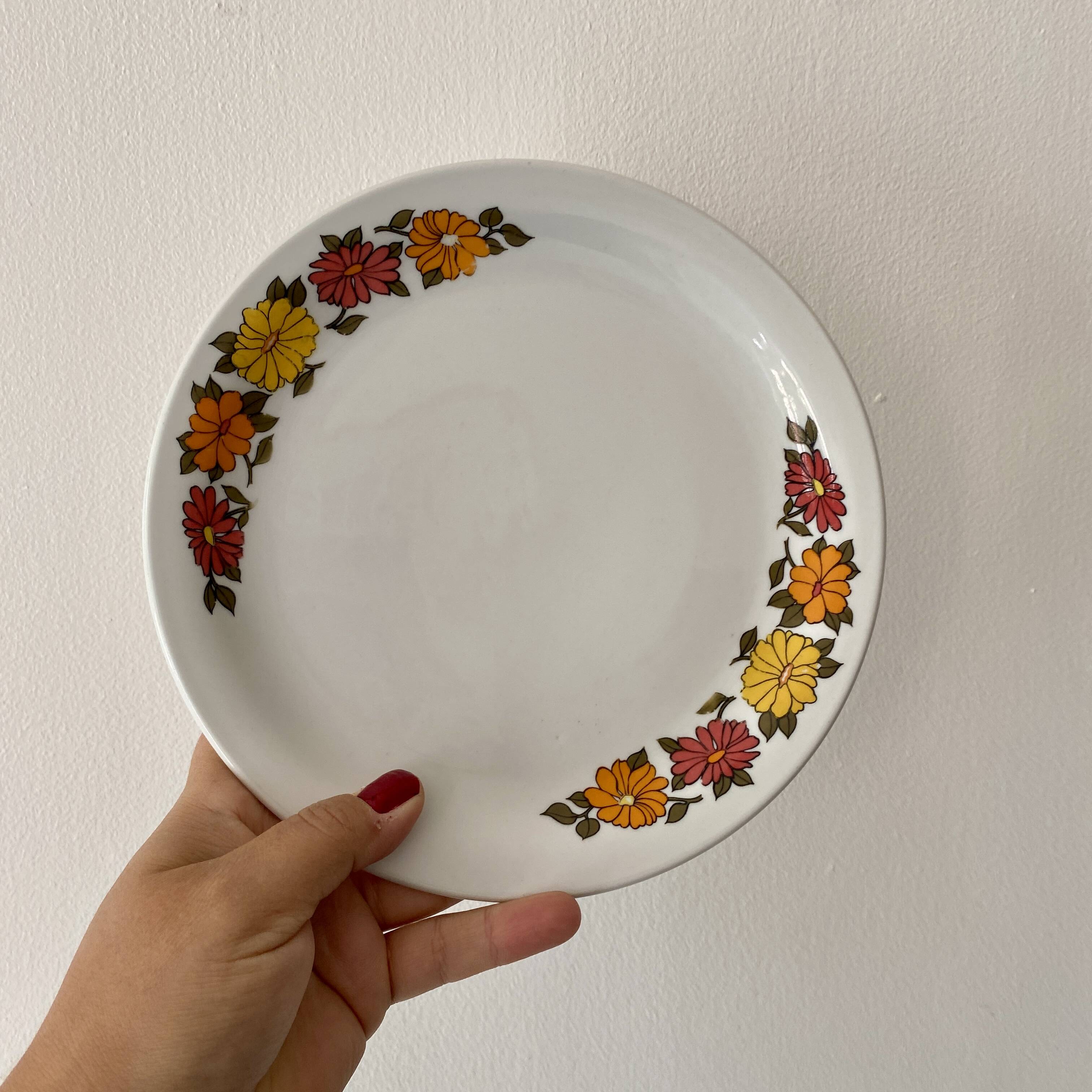 Set of 7 vintage dessert plates