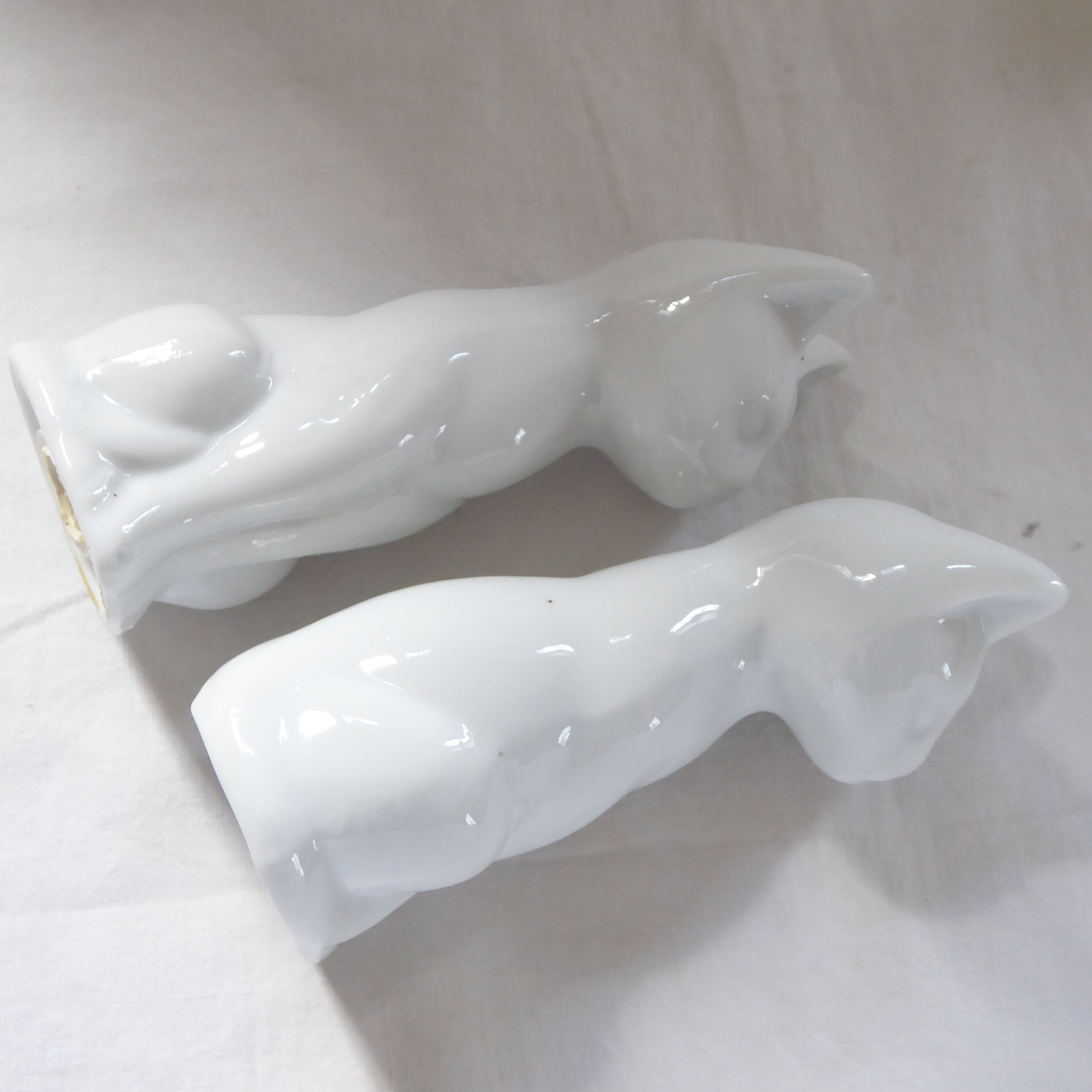 Salt and pepper shaker