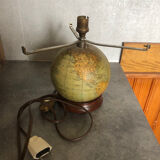 Globe lamp
