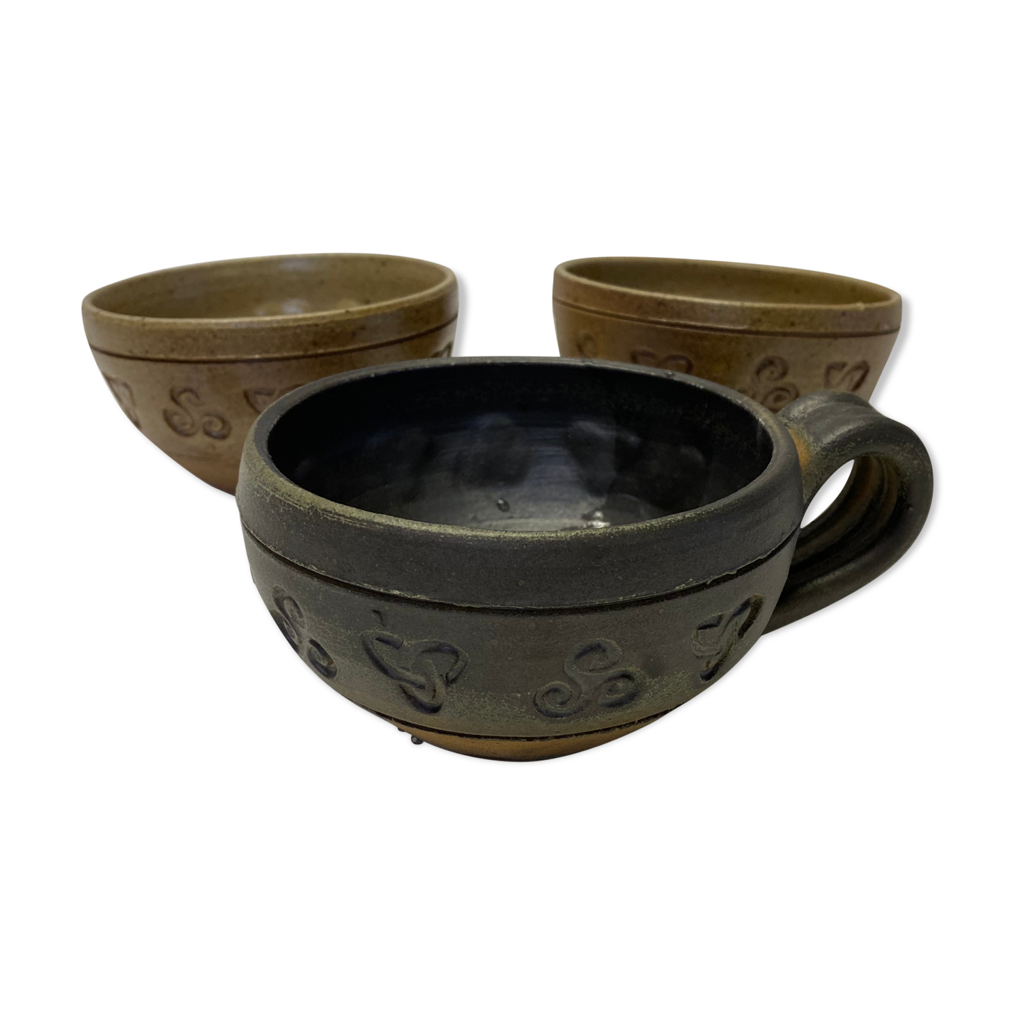 Set of 3 cups signed sandstone bowls