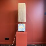 Base stuck blue beige marble-plaster, fringed lampshade Houles, 21st century.