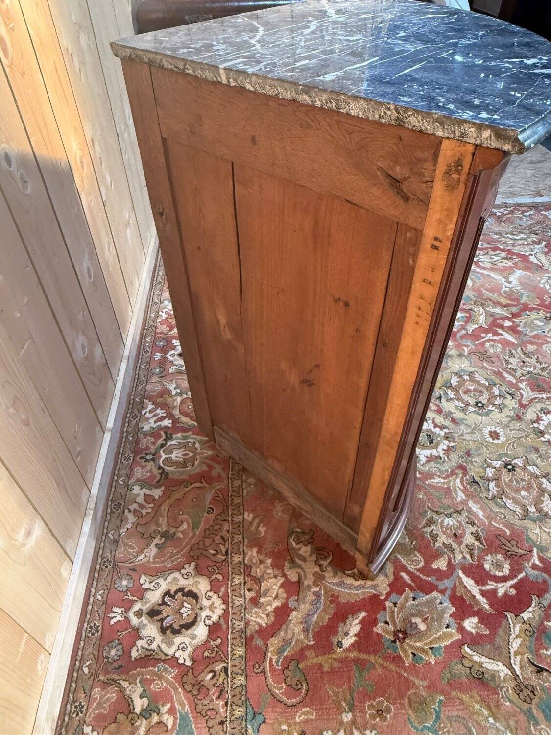 Corner cabinet from the Louis-Philippe period – Flamed mahogany and veined grey marble