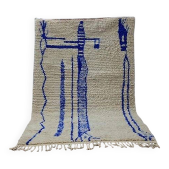 Handmade pure wool rug, size 200 x 300 cm.