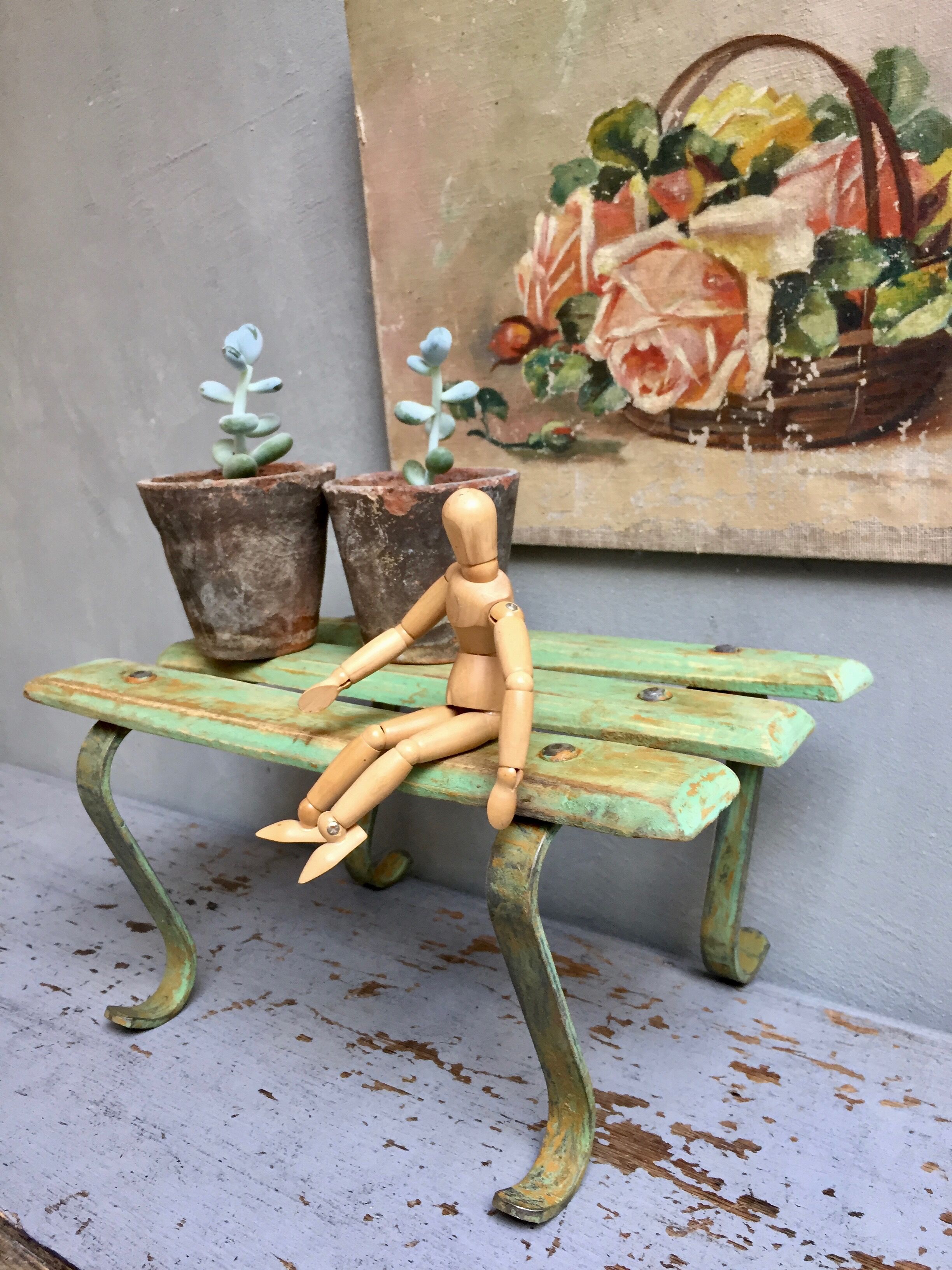 Wabi Sabi trendy bench